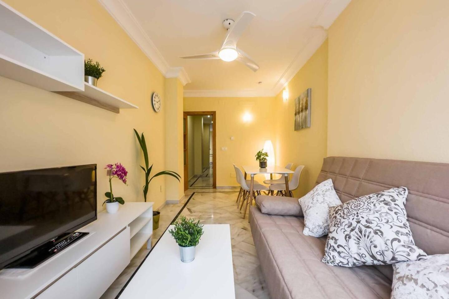 Cyv Centrally Located 1 Bed 1 Bath Near The Beach Fuengirola Exterior foto